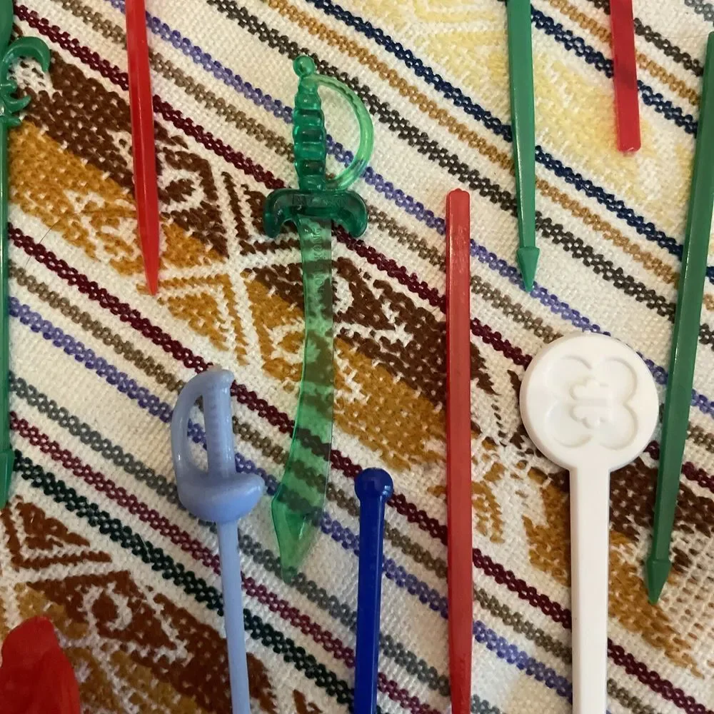 Vintage‎ Cocktail Picks, Swizzle Sticks, Appetizer (lot A)